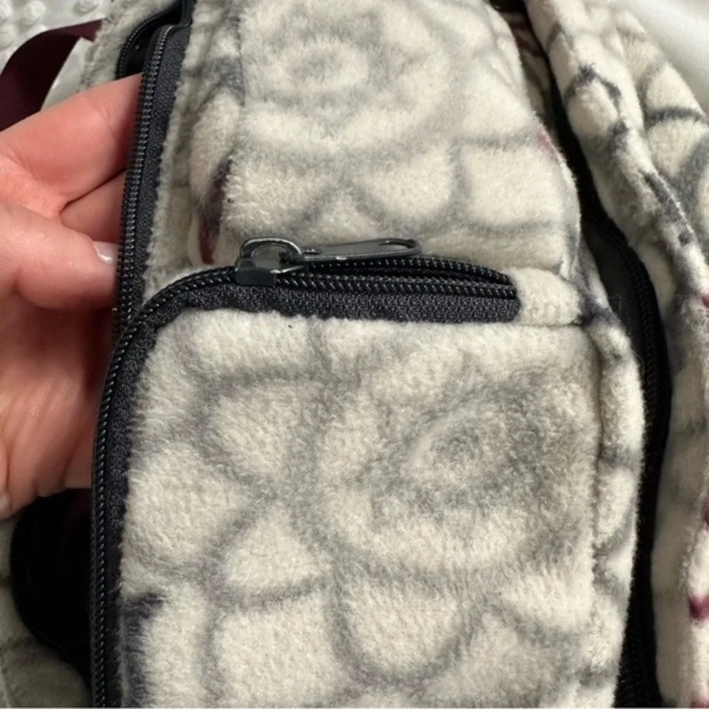 KAVU Rope Bag Fleece Sling Backpack‎ Unisex Cream Grey Burgundy Mandala Print